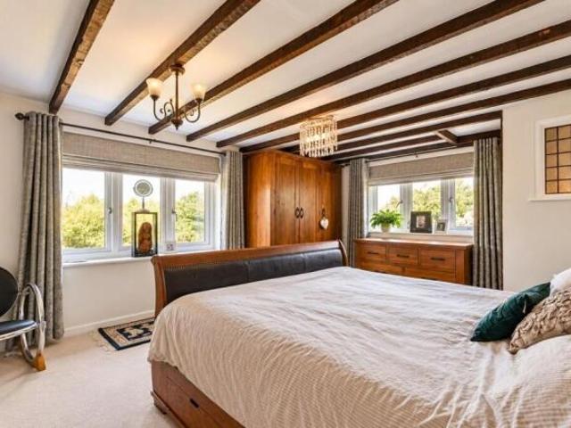 Farm for sale in Worplesdon, Guildford