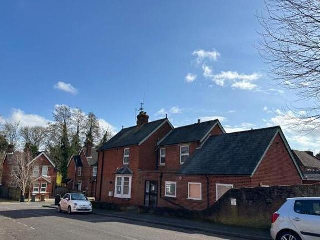 House for sale in Barton Stacey, Hampshire