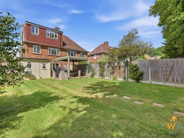 Farm for sale in Navestock Side