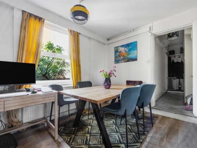 Apartment for sale in Reading