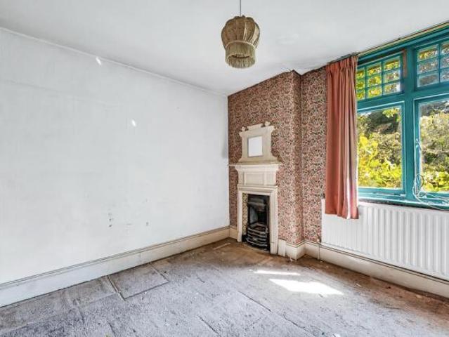 Farm for sale in London Borough of Ealing, Greater London