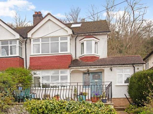 House for sale in Hillview, Surrey