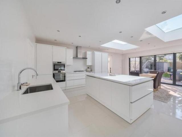 Farm for sale in Wembley, Greater London
