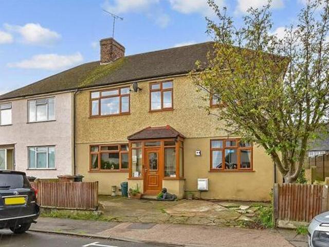 House for sale in Stone, Monks Orchard