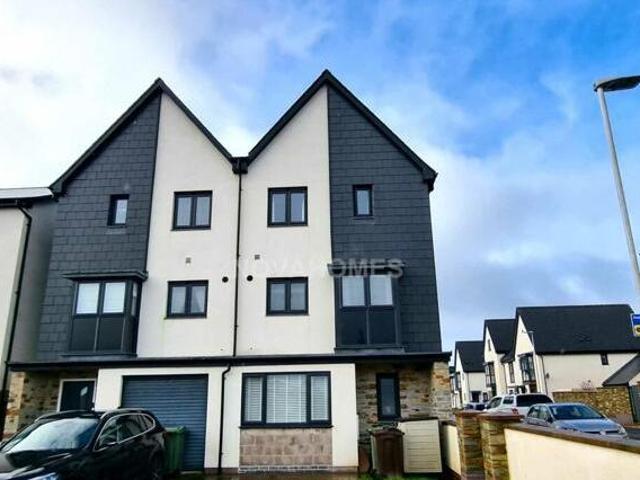 House for sale in Follaton, Strode