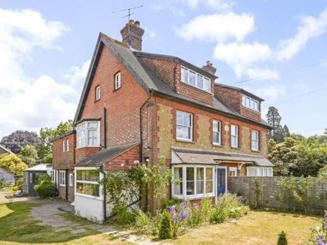 House for sale in Pachesham Park, Surrey