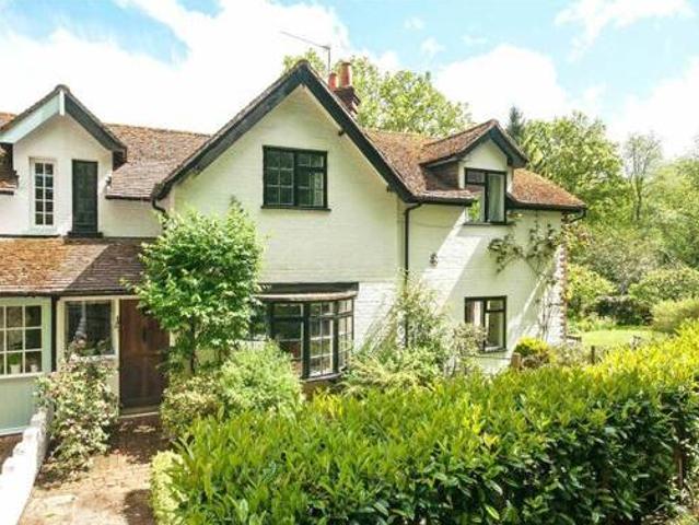 House for sale in Pachesham Park, Surrey