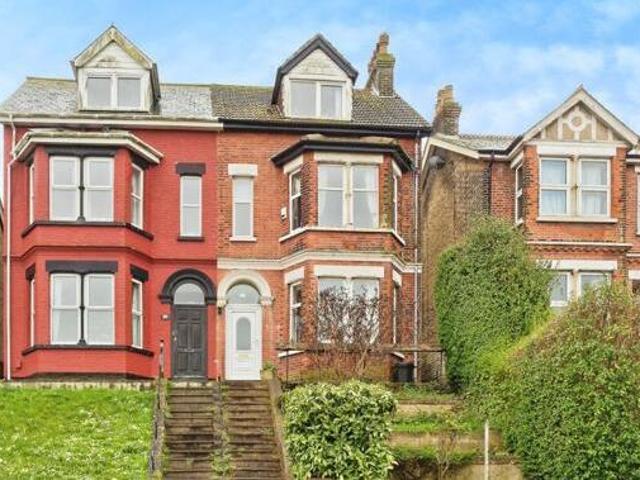 House for sale in Clarendon, Ash