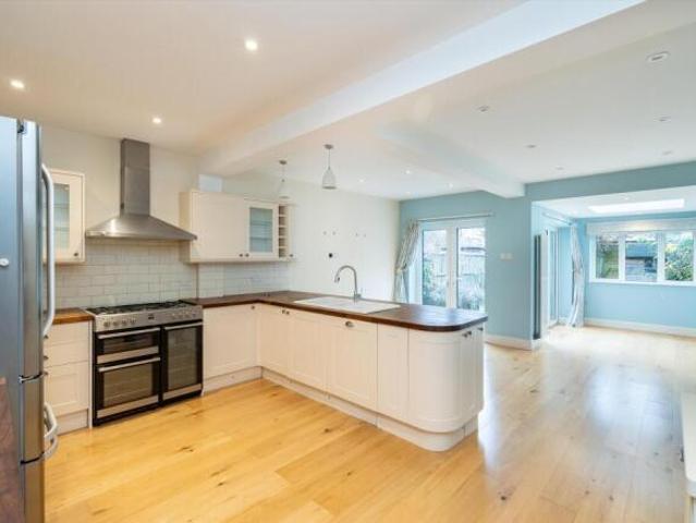 Property for sale in Cat Hill