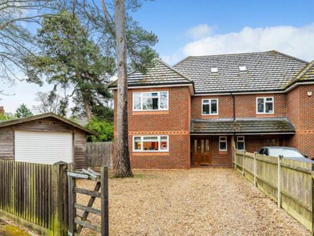 House for sale in Farnborough, Hampshire