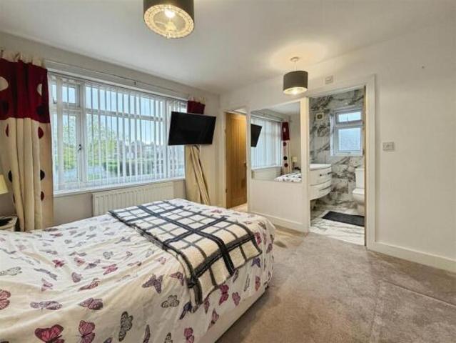 Farm for sale in Whitnash, Green Close