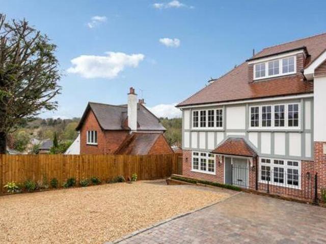 House for sale in Denham, Gerrards Cross and Chalfonts Community Board, Gerrards Cross