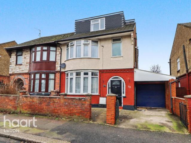 Farm for sale in Spring Park, Luton