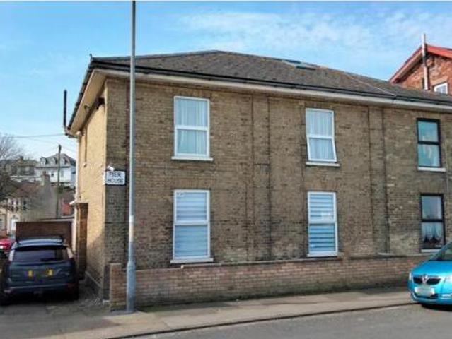 House for sale in Stokesby, Norfolk