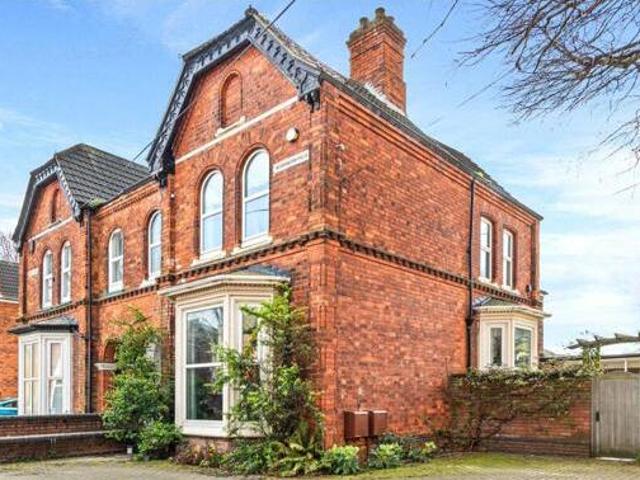 House for sale in Grimsby, North East Lincolnshire