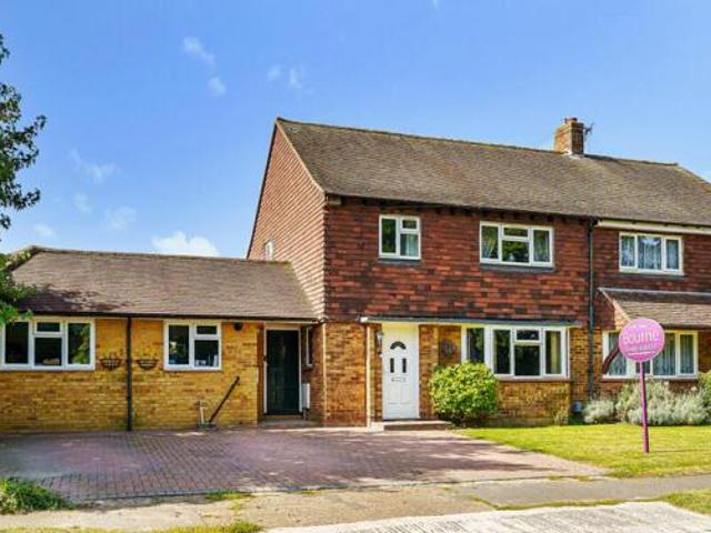 House for sale in Jacobs Well, Guildford