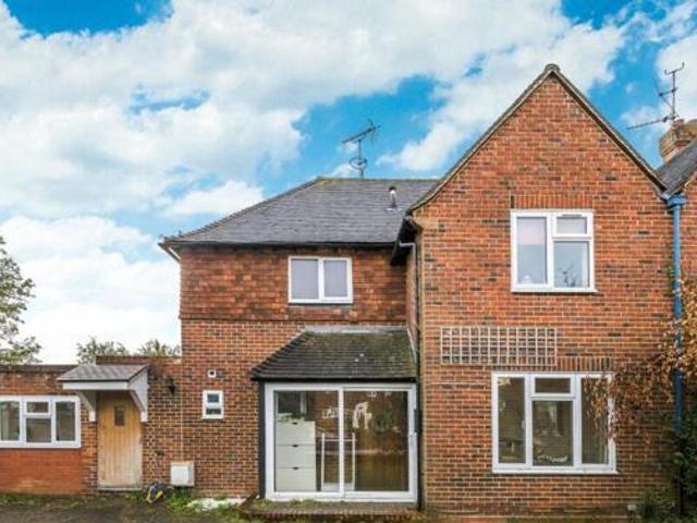 House for sale in Woodbridge Hill, Guildford