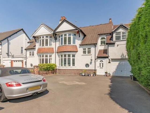House for sale in Halesowen, West Midlands