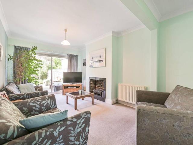 Semi Detached House for sale in Hendon