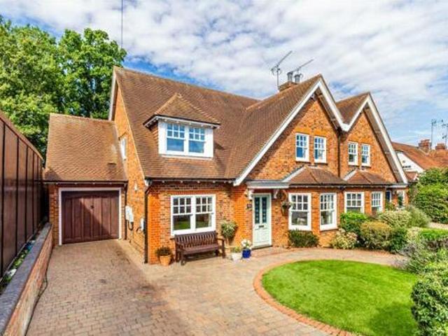 House for sale in Roundwood, Five Acres