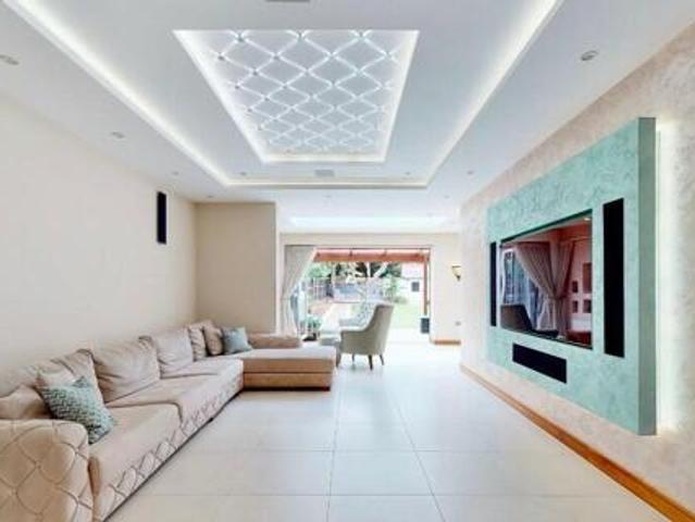 House for sale in Greater London