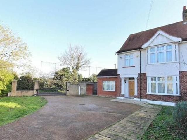 House for sale in Isleworth, Greater London