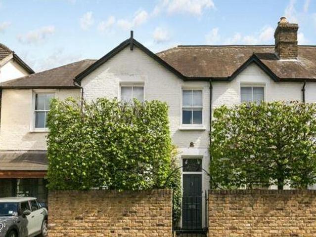 House for sale in Brentford End, Greater London