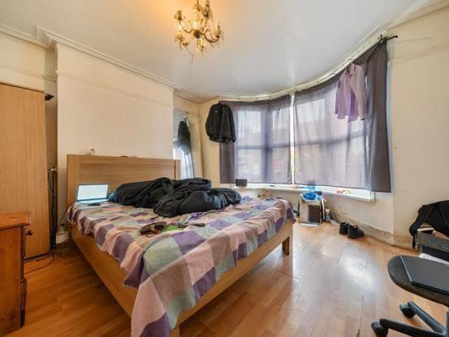 Farm for sale in Rodbourne, Swindon