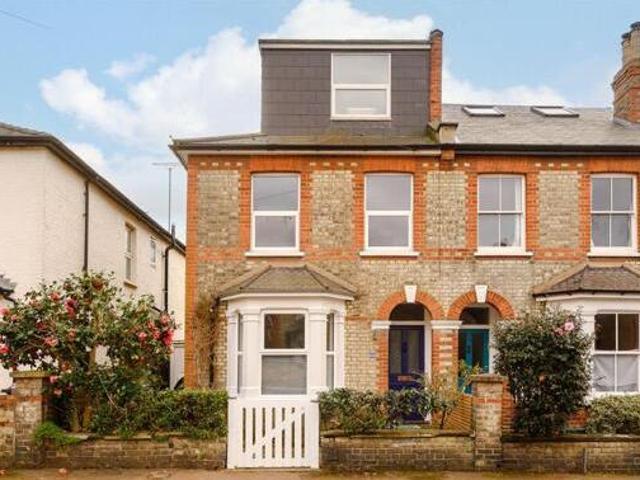 House for sale in Kingston Upon Thames, Greater London