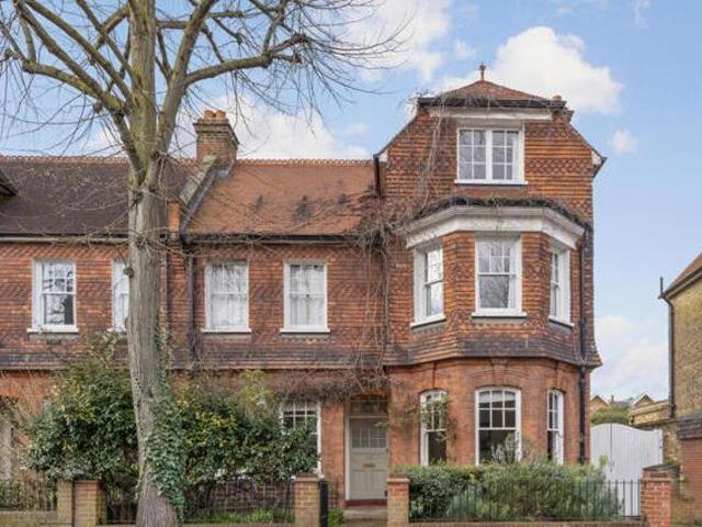 House for sale in Kingston Upon Thames, Greater London