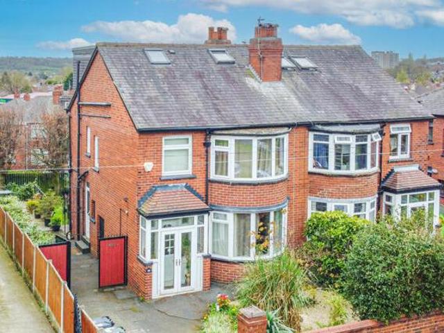 House for sale in Oakwood, West Yorkshire