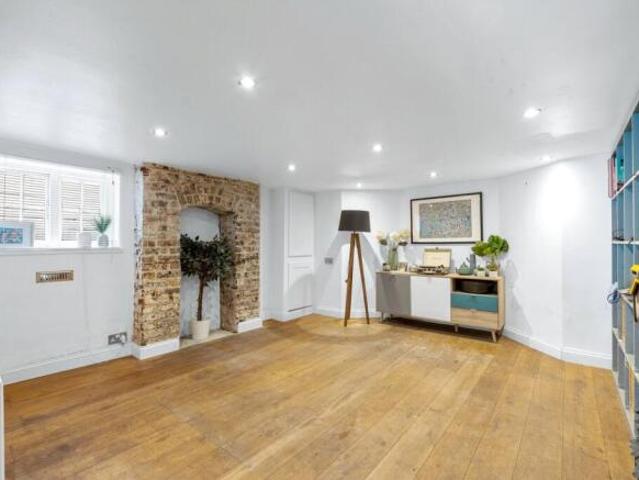 Farm for sale in The Butts, Kent