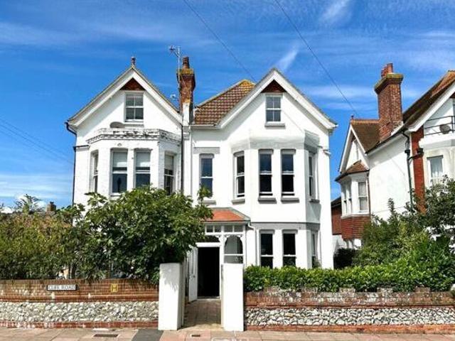 House for sale in Holywell, Eastbourne