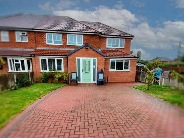 House for sale in Kettlebrook, Staffordshire