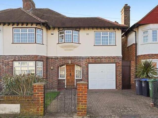 House for sale in Royal Borough of Kingston upon Thames, Greater London