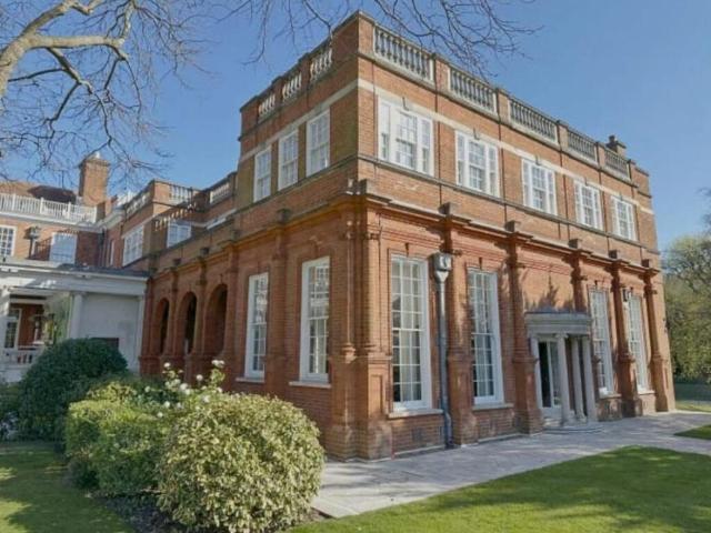 Semi Detached House for sale in Hampstead
