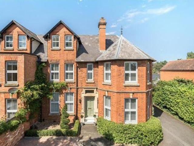 House for sale in Northampton, Northamptonshire