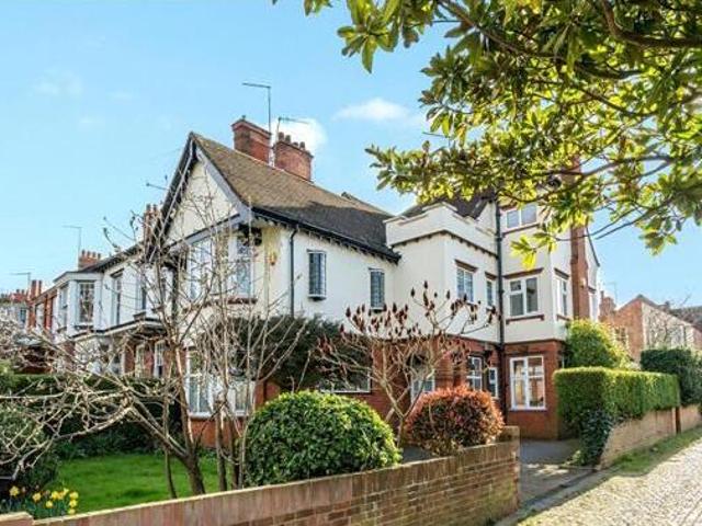 House for sale in Northampton, Northamptonshire