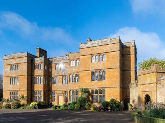 House for sale in Northampton, Northamptonshire