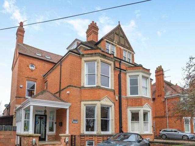 House for sale in Northampton, Northamptonshire
