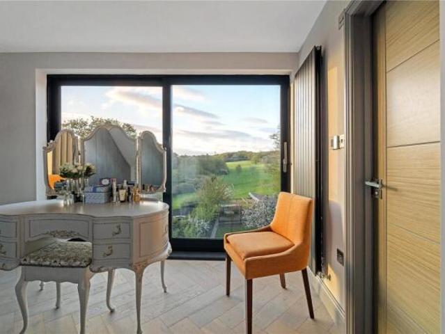 Farm for sale in Enfield, Greater London