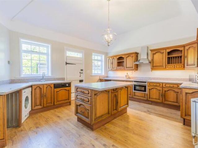 Farm for sale in Navestock Side