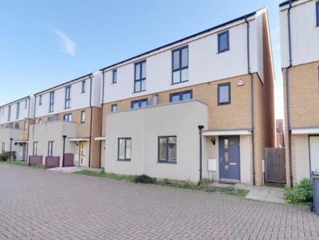 House for sale in South Ockendon, Essex