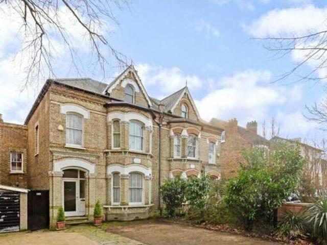 House for sale in Isleworth, Greater London