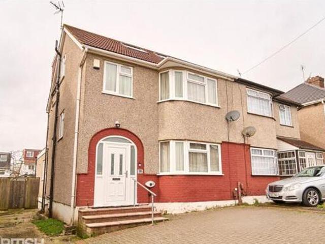 House for sale in Little Stanmore, Greater London