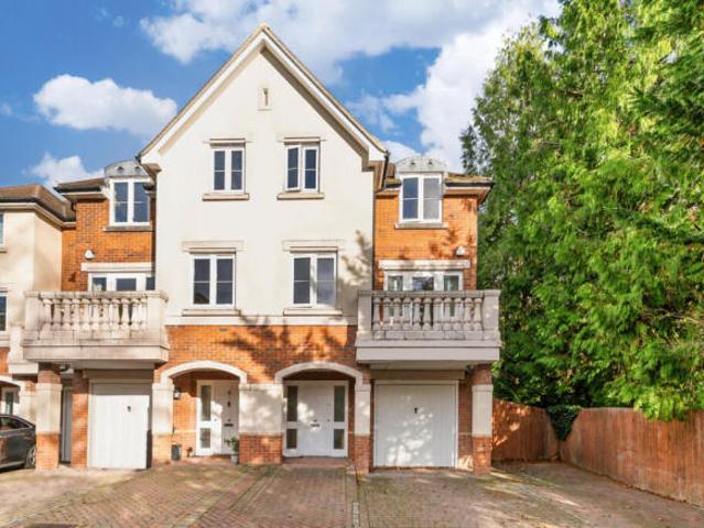 Farm for sale in Reading