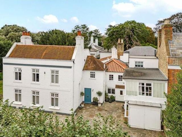 House for sale in Teddington, Tewkesbury