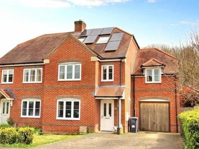 House for sale in Thatcham, West Berkshire