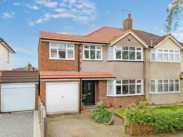 House for sale in Epping