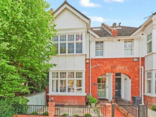 House for sale in Twickenham, Greater London